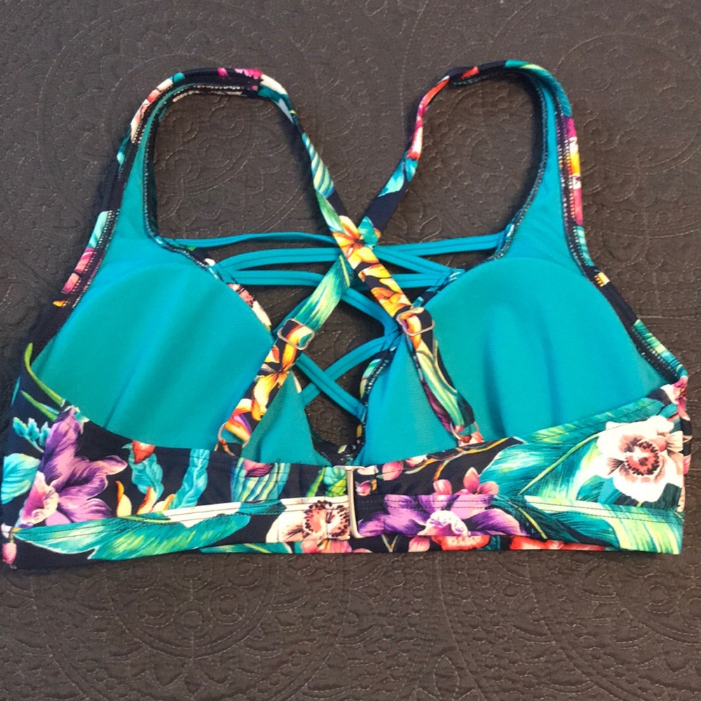 Swim top - Picture 2 of 3